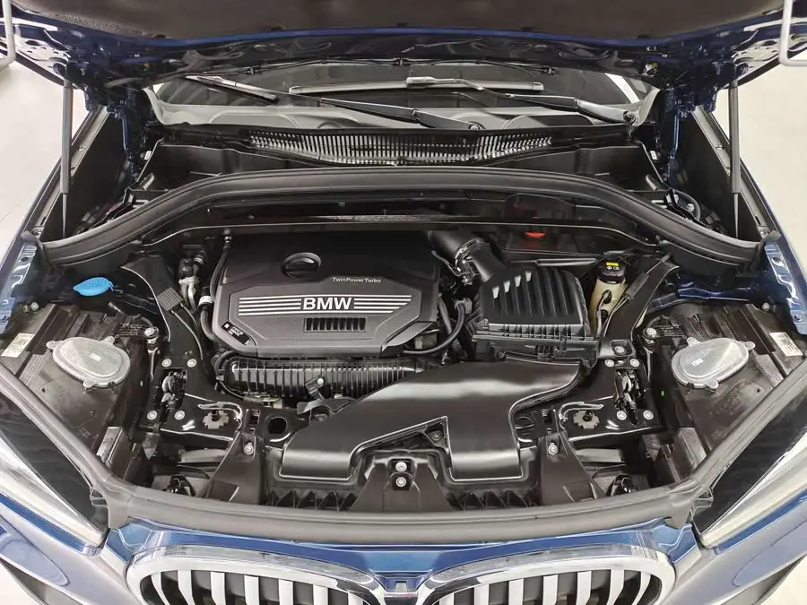 بي إم دبليو X1 2020 sDrive25Li النسخة الرائدة