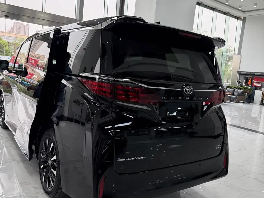 ألـفـارد 2024 نسخة مزدوجة المحرك 2.5 لتر بريميوم