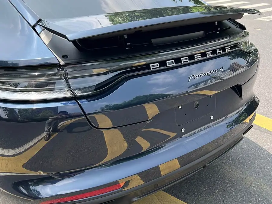 2023 Panamera 4 Executive Platinum Edition 2.9T