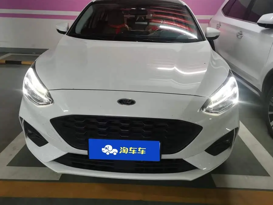 2021 فورد فوكس 2.0 لتر ايكوبوست 180 أوتوماتيك تريند