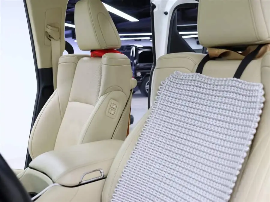 ألفارد 2020 هجين 2.5 لتر فئة فاخرة