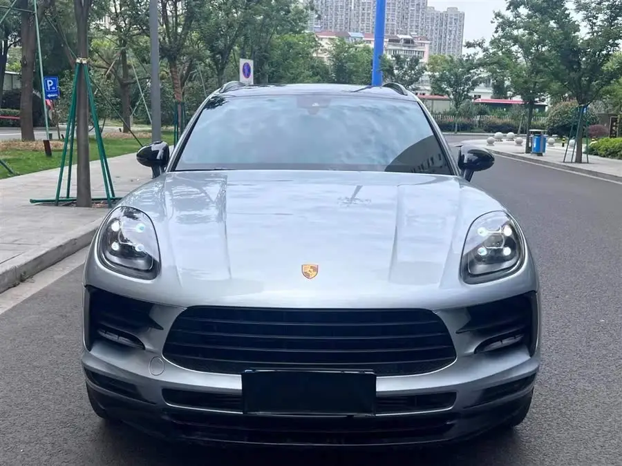 2018 Macan 2.0T
