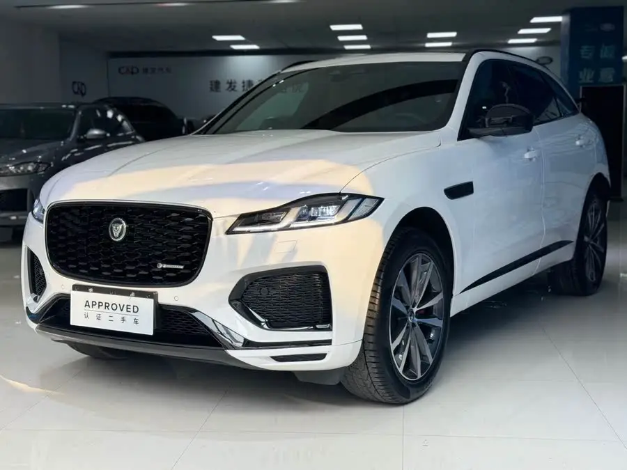 Jaguar F-PACE 2024 P250 R-Dynamic SE