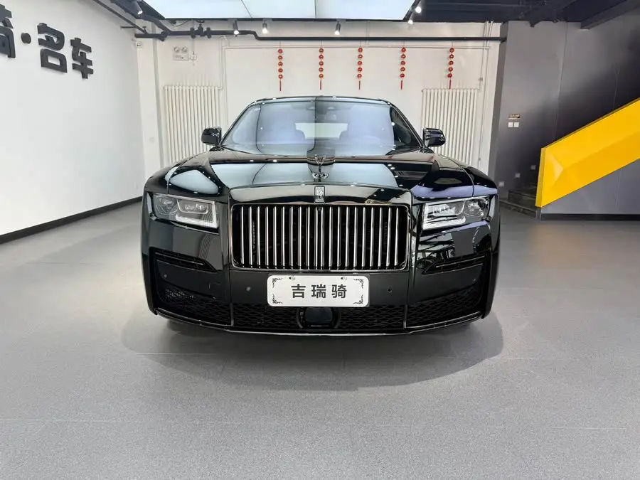 غوست 2024 طراز 6.7T بلاك بادج