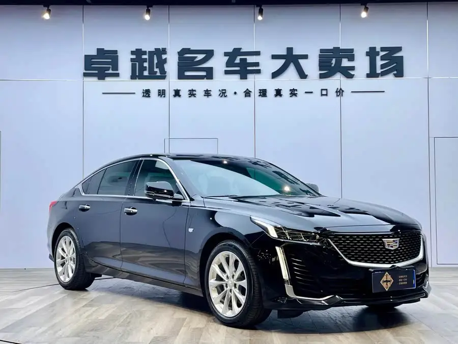 كاديلاك CT5 2023 28T فاخرة (النسخة القياسية)