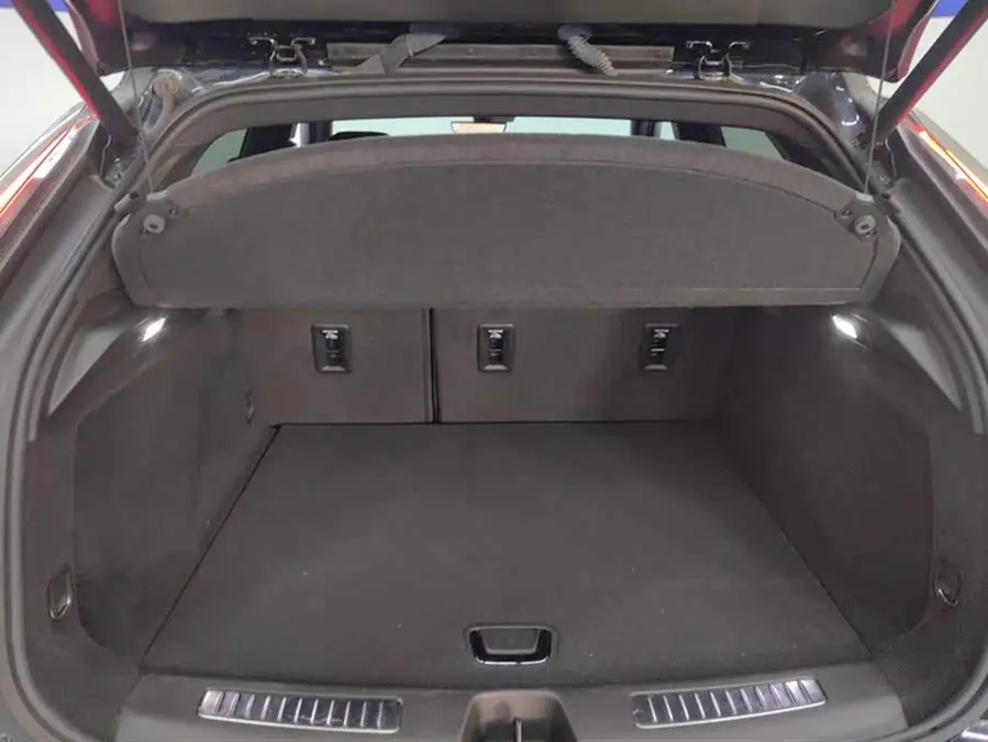 Cadillac XT4 2022 28T AWD Platinum