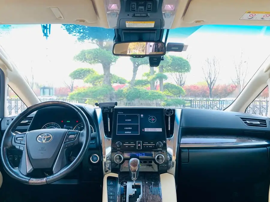 ألفارد 2021 هايبرد 2.5 لتر إصدار بريميوم