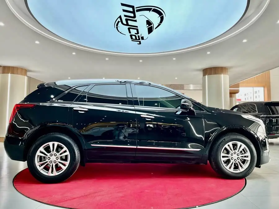 كاديلاك XT5 2023 2.0T إصدار الموضة بالدفع الثنائي