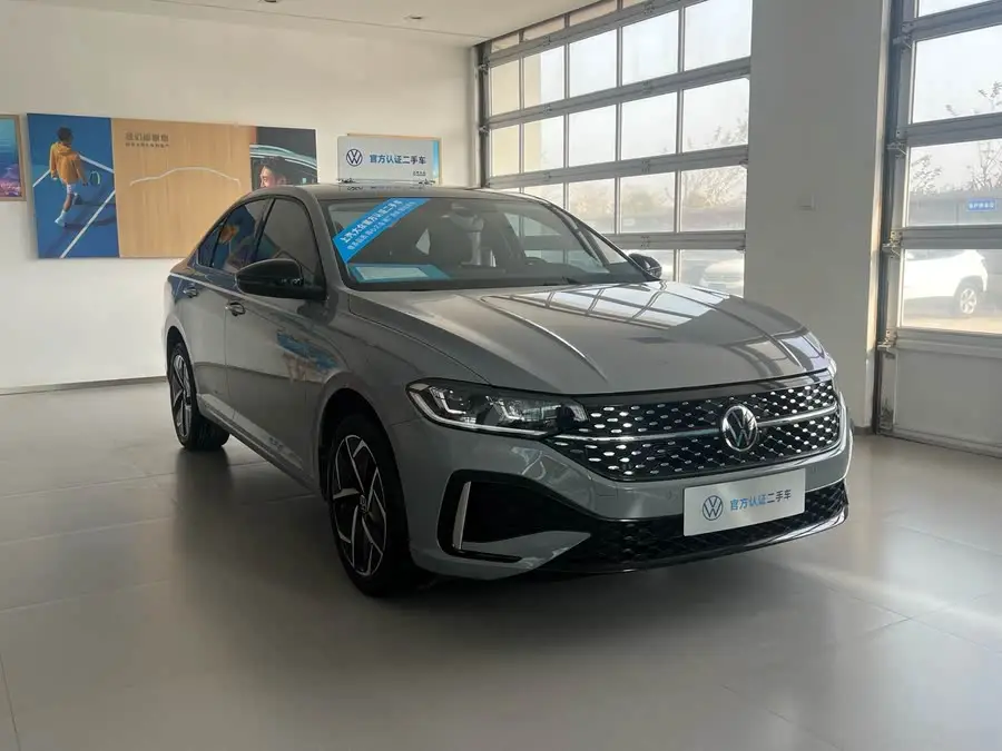 لافيدا 2023 300TSI DSG إصدار النجوم الأبدية