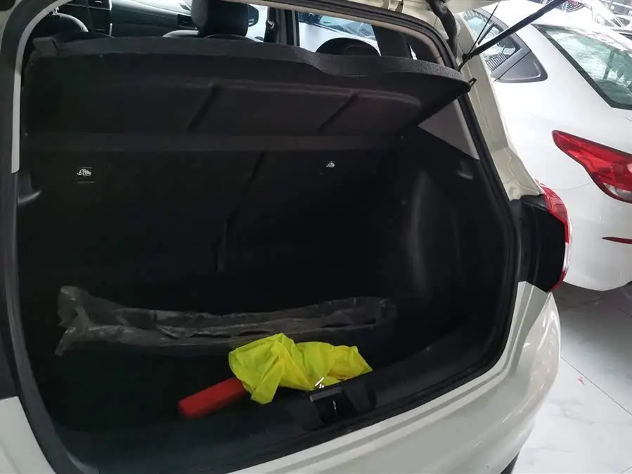 نيسان تييدا 2021 1.6L CVT النسخة الذكية