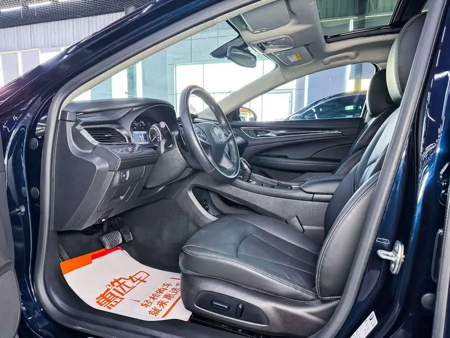 بيوك لاكروس 2022 652T الفاخرة