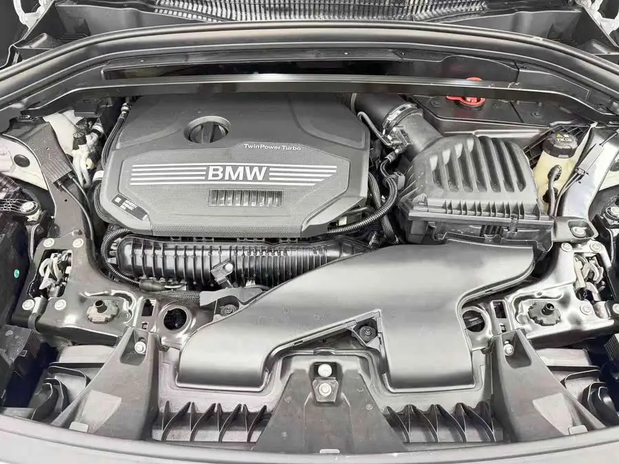 بي إم دبليو X1 2022 sDrive25Li الطراز الرائد