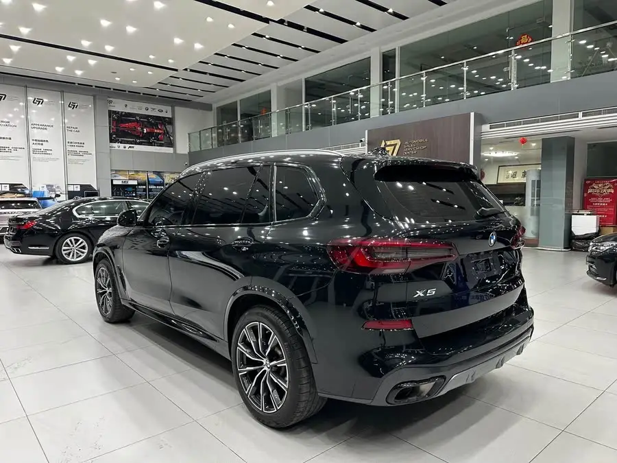 BMW X5 2022 xDrive 30Li Luxury M Sport Package