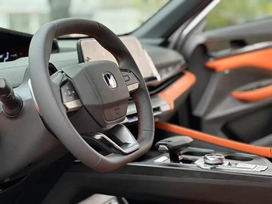 Changan UNI-V 2023 2.0T Leading Edition