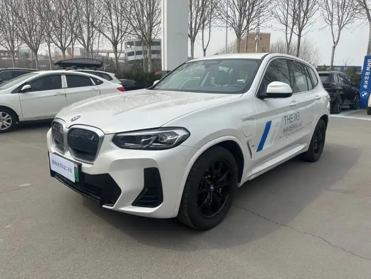 BMW iX3 2024 Leading Model