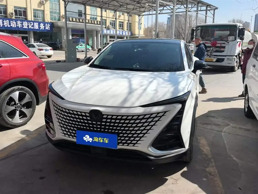 شانغهاى UNI-T 2020 نموذج 1.5T رائد