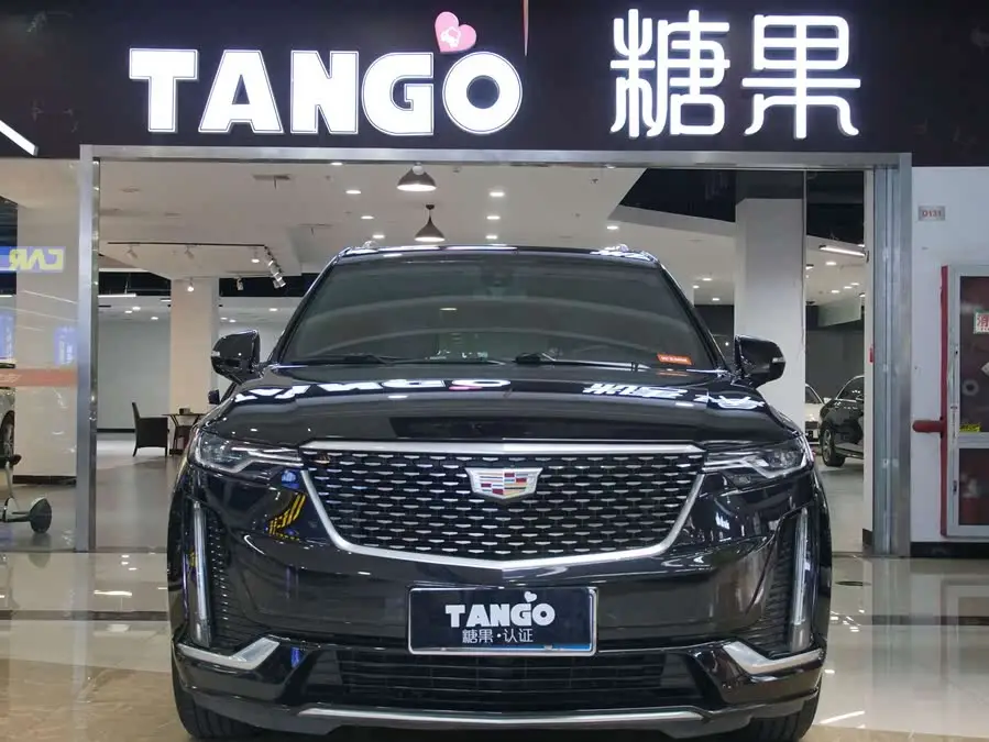 كاديلاك XT6 2021 28T طراز الفخامة بستة مقاعد