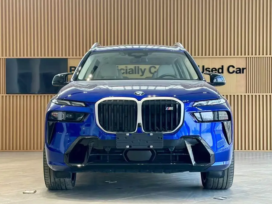بي إم دبليو X7 2023 xDrive M60i