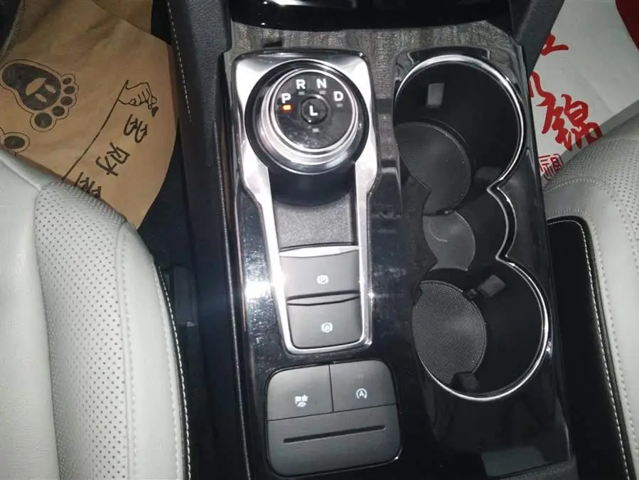 فورد إيسكايب 2020 إيكوبوست 245 دفع أمامي تيتانيوم