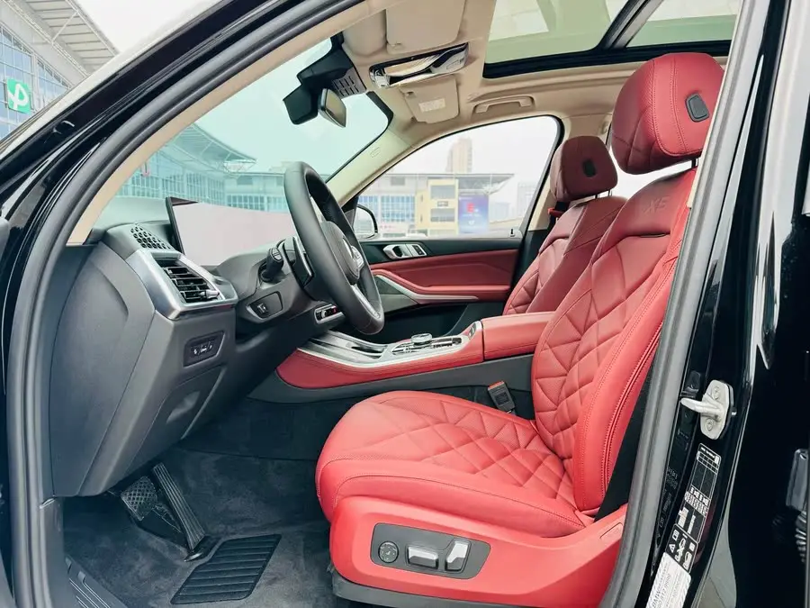 2023 BMW X5 xDrive 30Li M Sport Package