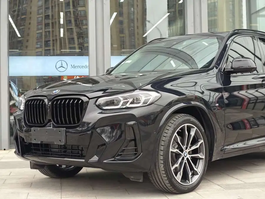 BMW X3 2023 xDrive30i Leading Model M Shadow Package