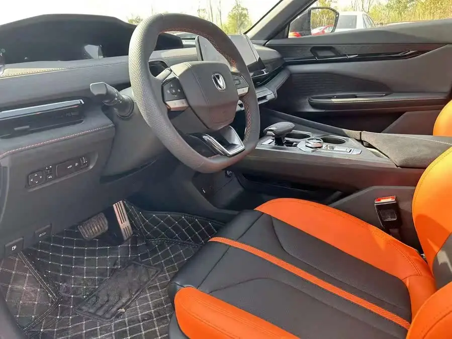 Changan UNI-V 2023 1.5T Premium