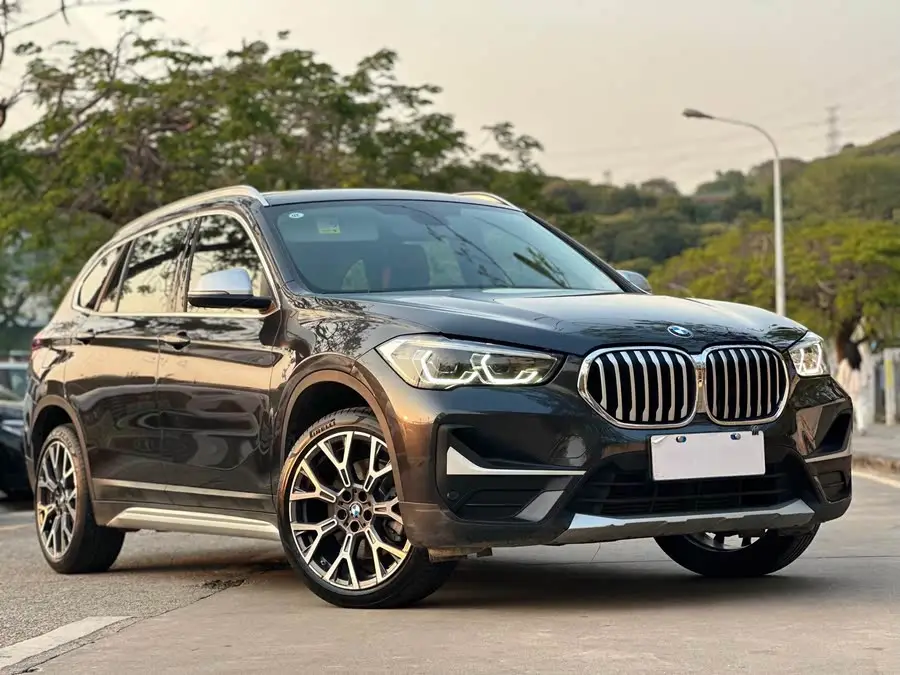 بي إم دبليو X1 2021 xDrive25Li الحصرية