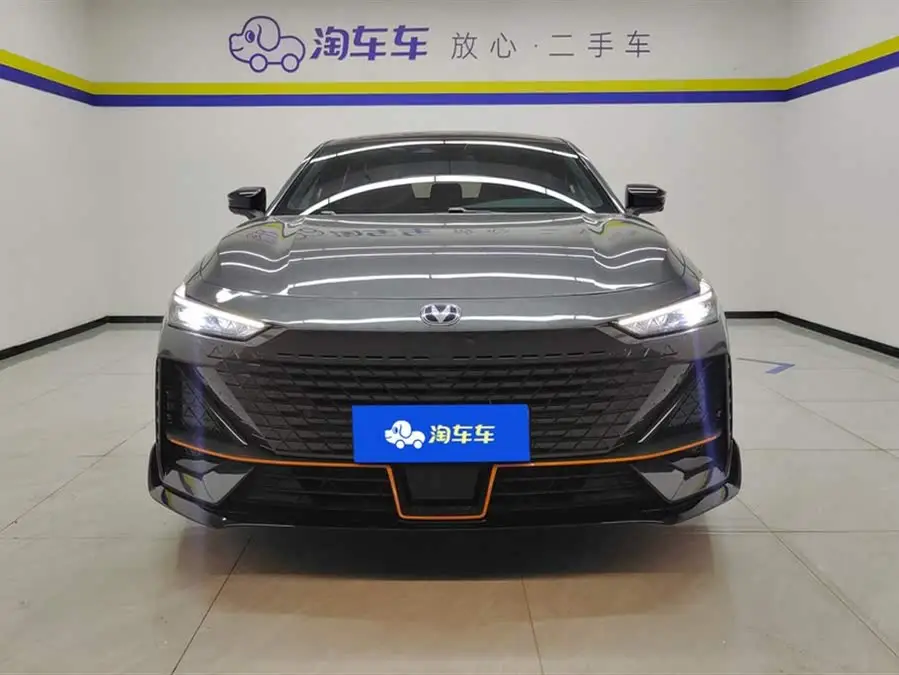 Changan UNI-V 2023 1.5T Sport Edition