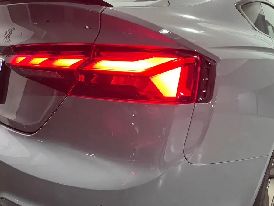 أودي RS 5 2023 RS 5 2.9T سبورت باك إصدار بلاك