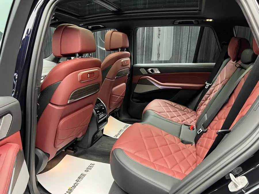 BMW X5 2023 xDrive 40Li M Sport Night Package