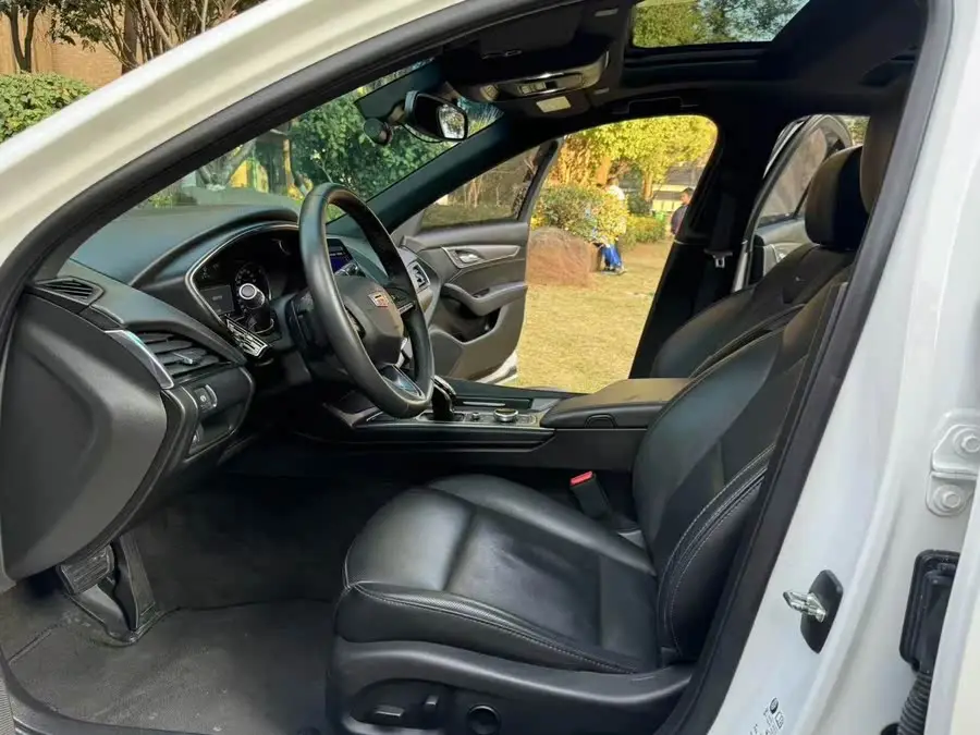 Cadillac CT5 2022 28T Luxury (Standard Edition)