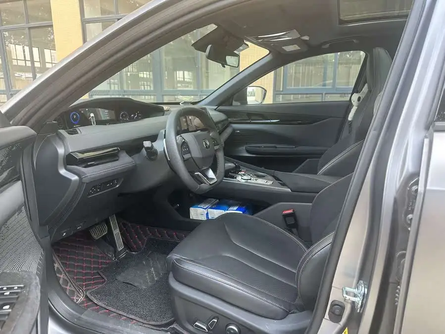 Changan UNI-V 2022 2.0T Leading Speed Edition