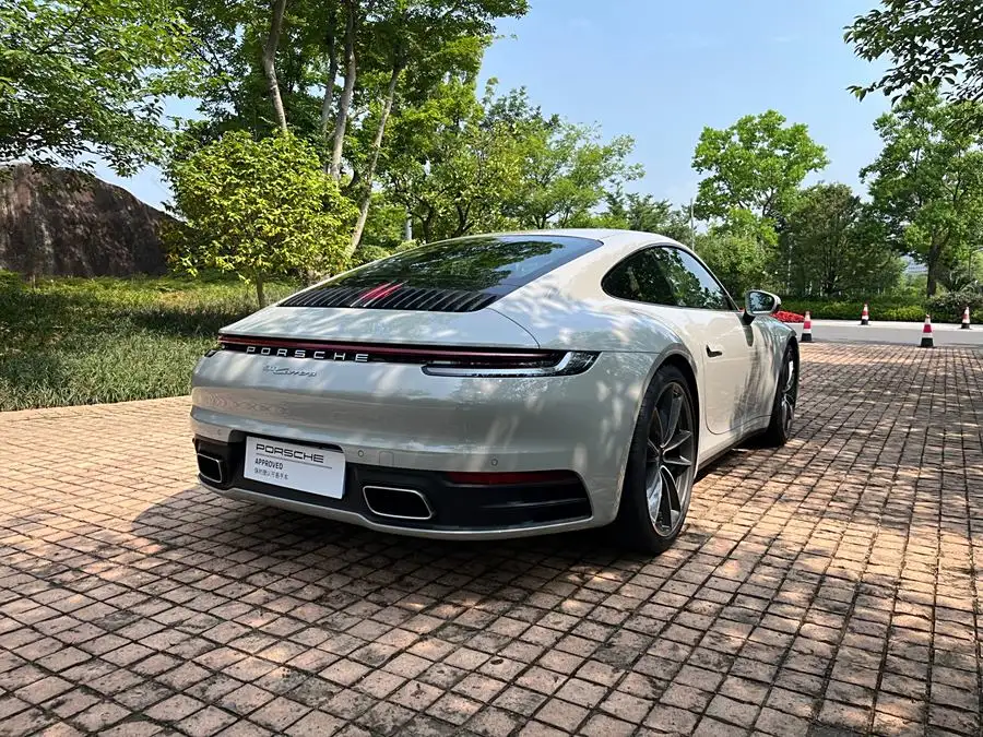 بورش 911 2023 كاريرا 3.0T
