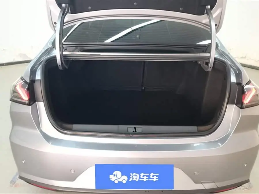 Peugeot 408 2022 1.6T Light Pursuit Edition