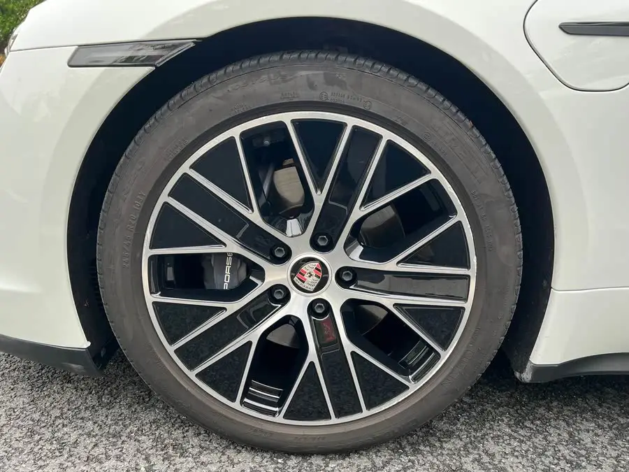 تايكان 2022 طراز