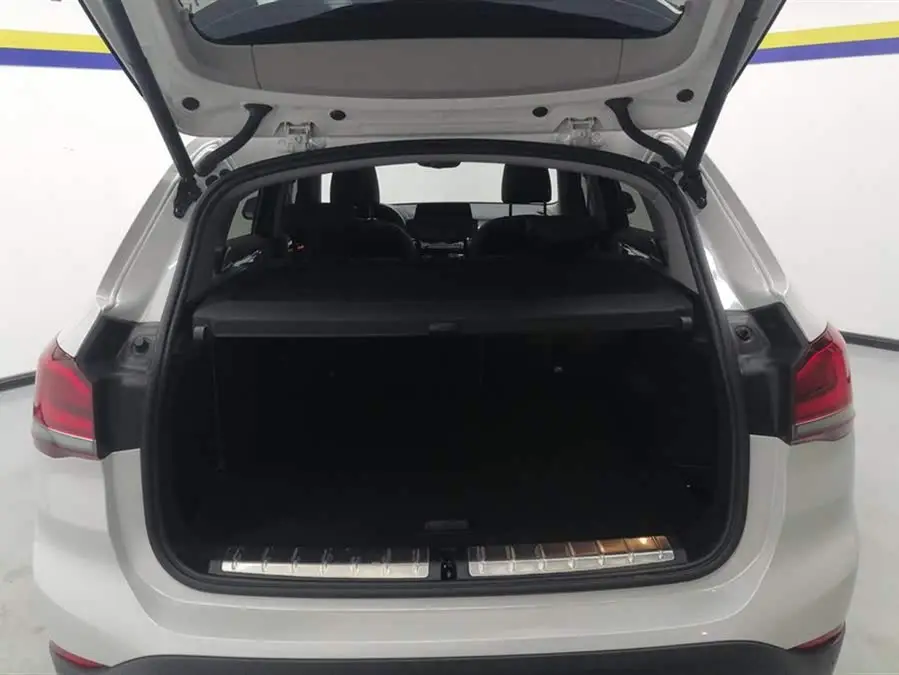 بي إم دبليو X1 2022 sDrive25Li النسخة الرائدة