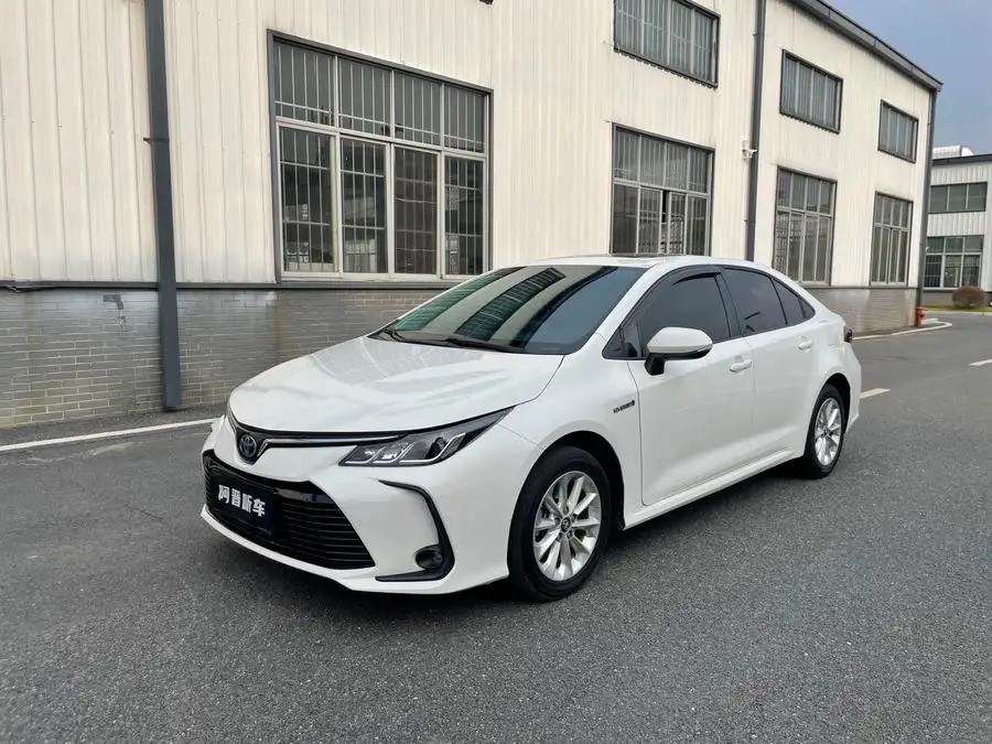 كورولا 2021 هايبرد 1.8 لتر E-CVT النخبة