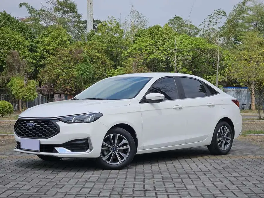 Ford Focus 2021 1.5L Automatic Golden Edition