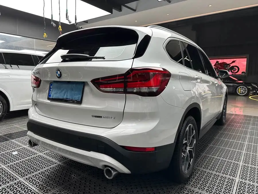 BMW X1 2022 sDrive25Li Leading Edition