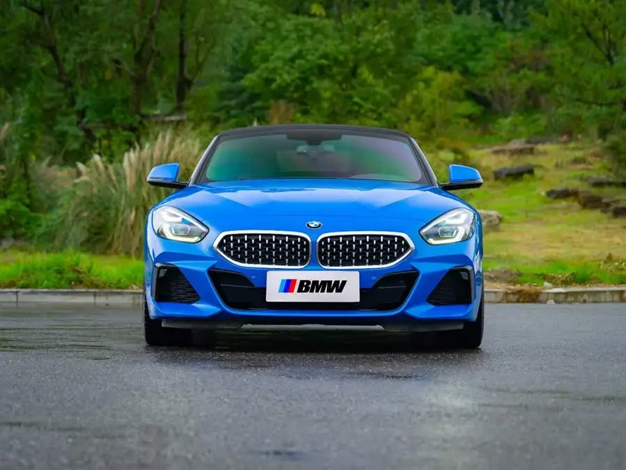 بي إم دبليو Z4 2022 sDrive 25i مجموعة M الرياضية