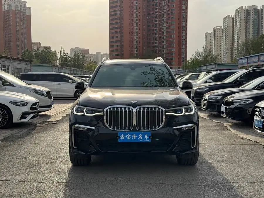 بي إم دبليو X7 2020 xDrive40i حزمة M الرياضية