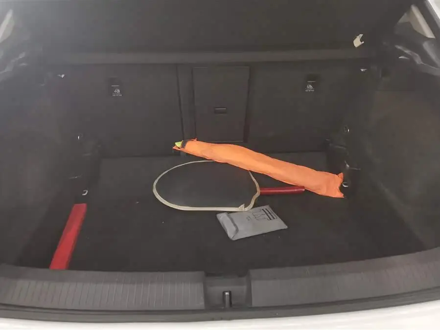 T-ROC 2020 230TSI DSG النموذج التقدمي للدفع الأمامي