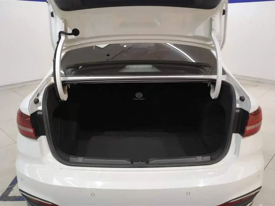 Lavida 2023 1.5L Automatic Five Million Edition