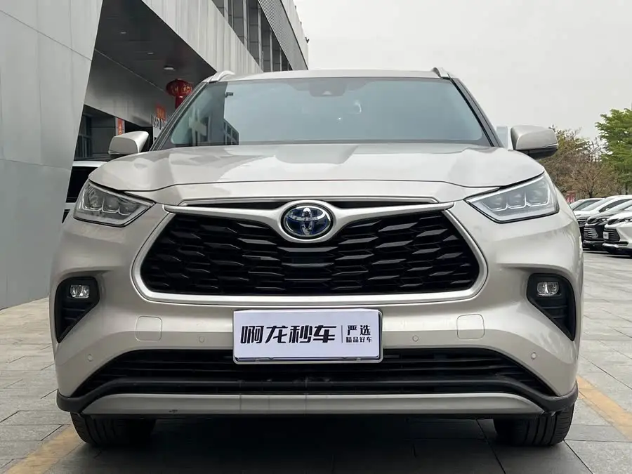 Highlander 2022 Model Dual Engine 2.5L Two-Wheel Drive Premium Edition 7-Seater