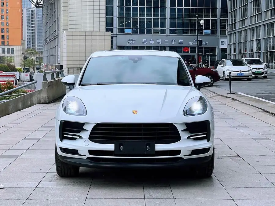 2021 Macan 2.0T