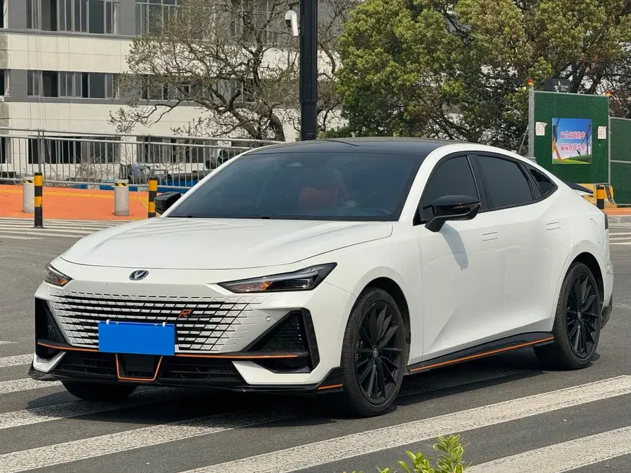 Changan UNI-V 2023 1.5T Sport Version