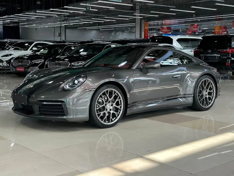 بورش 911 2023 كاريرا 3.0T