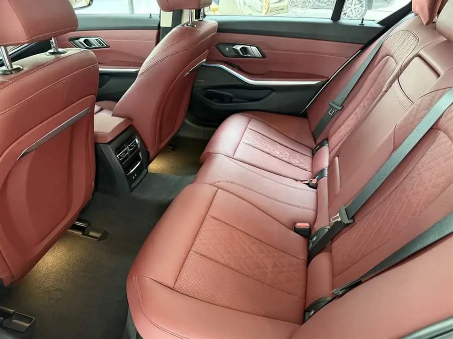 BMW i3 2023 eDrive 40 L Midnight Sport Package