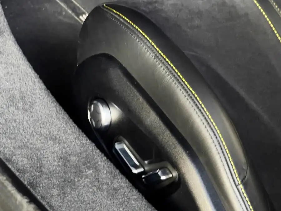 إيميرا 2022 3.5T V6 يدوي أول إصدار