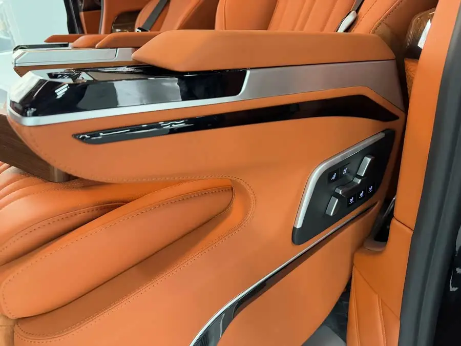 Vito 2024 2.0T Business Edition 7-Seater